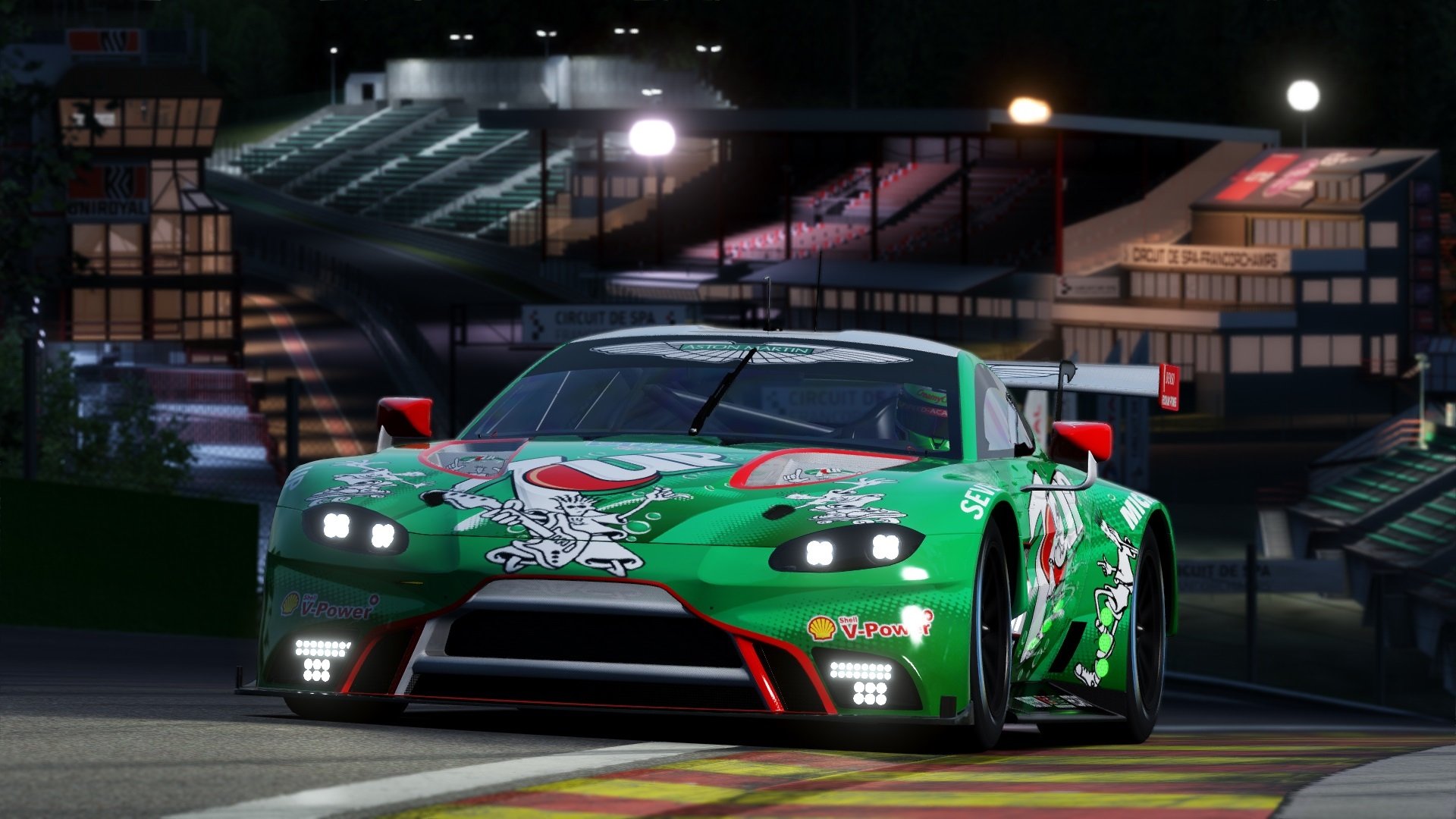 哈雷骑行变身:极速追逐中车手的极限挑战,哈雷骑行教学视频